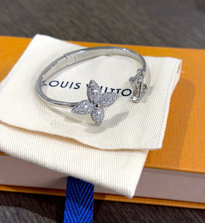 Louis Vuitton Clover LV Letter Bangle - album image 3
