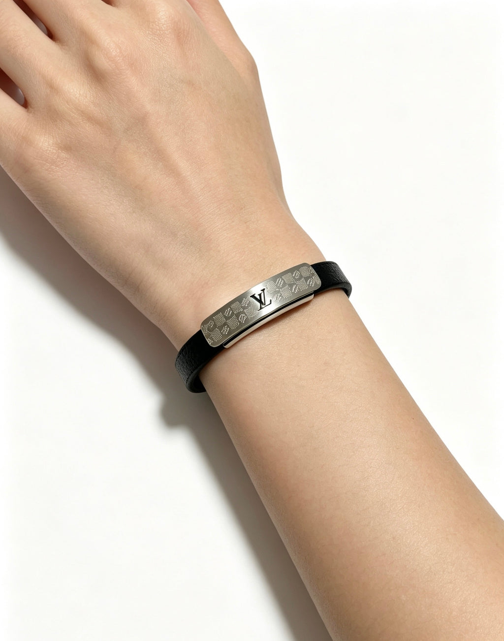 Louis Vuitton Blue Antiqued Leather Chain Bracelet - album image 4