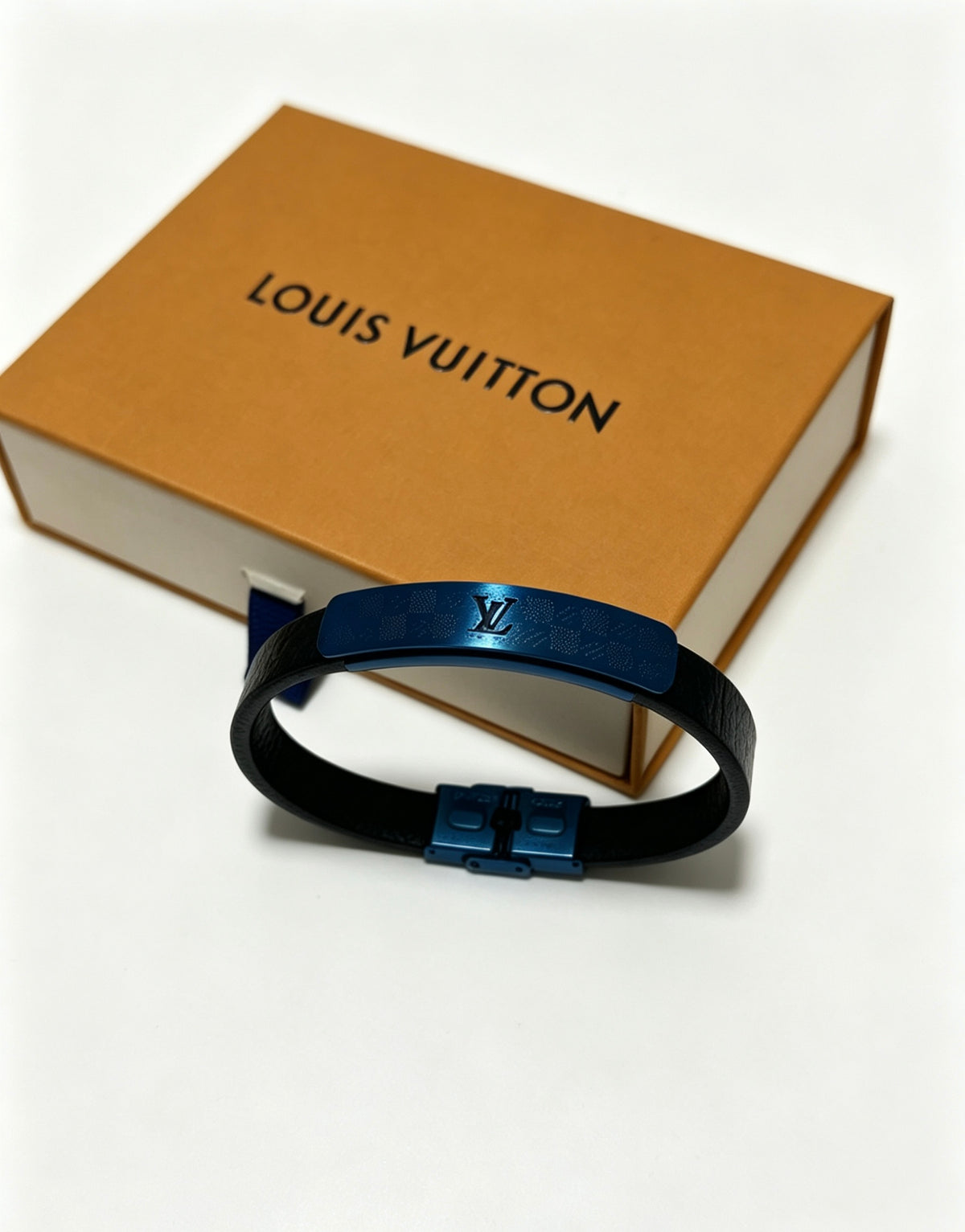 Louis Vuitton Blue Antiqued Leather Chain Bracelet - album image 8