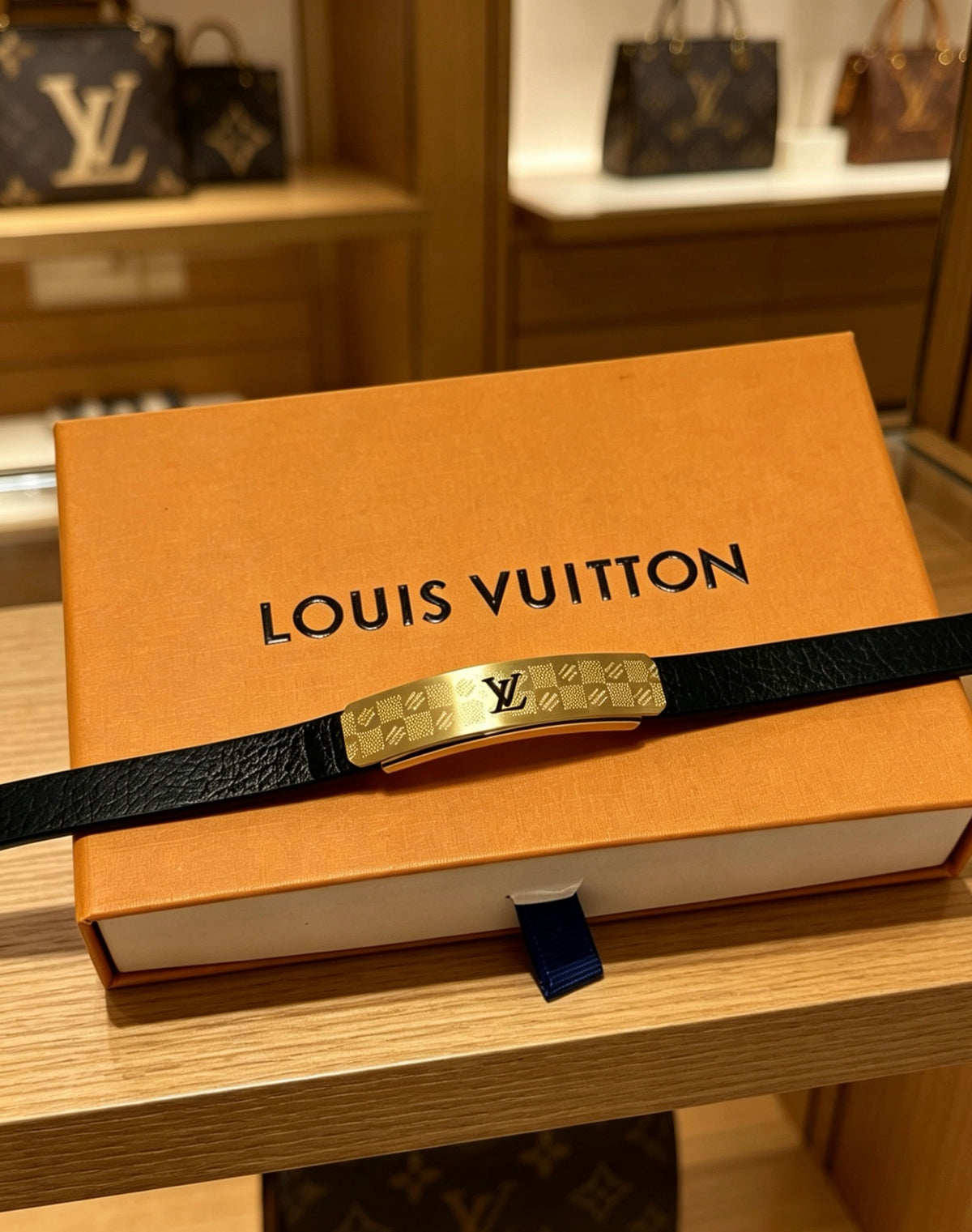 Louis Vuitton Blue Antiqued Leather Chain Bracelet - album image 11