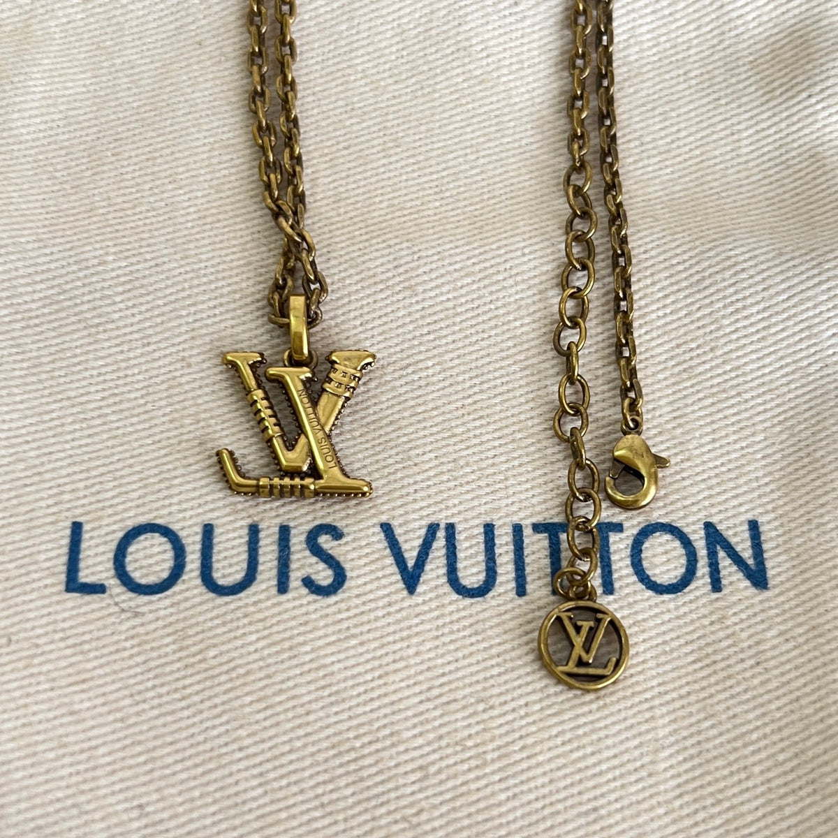 Louis Vuitton Silver-Tone Flower Pendant Necklace - album image 6