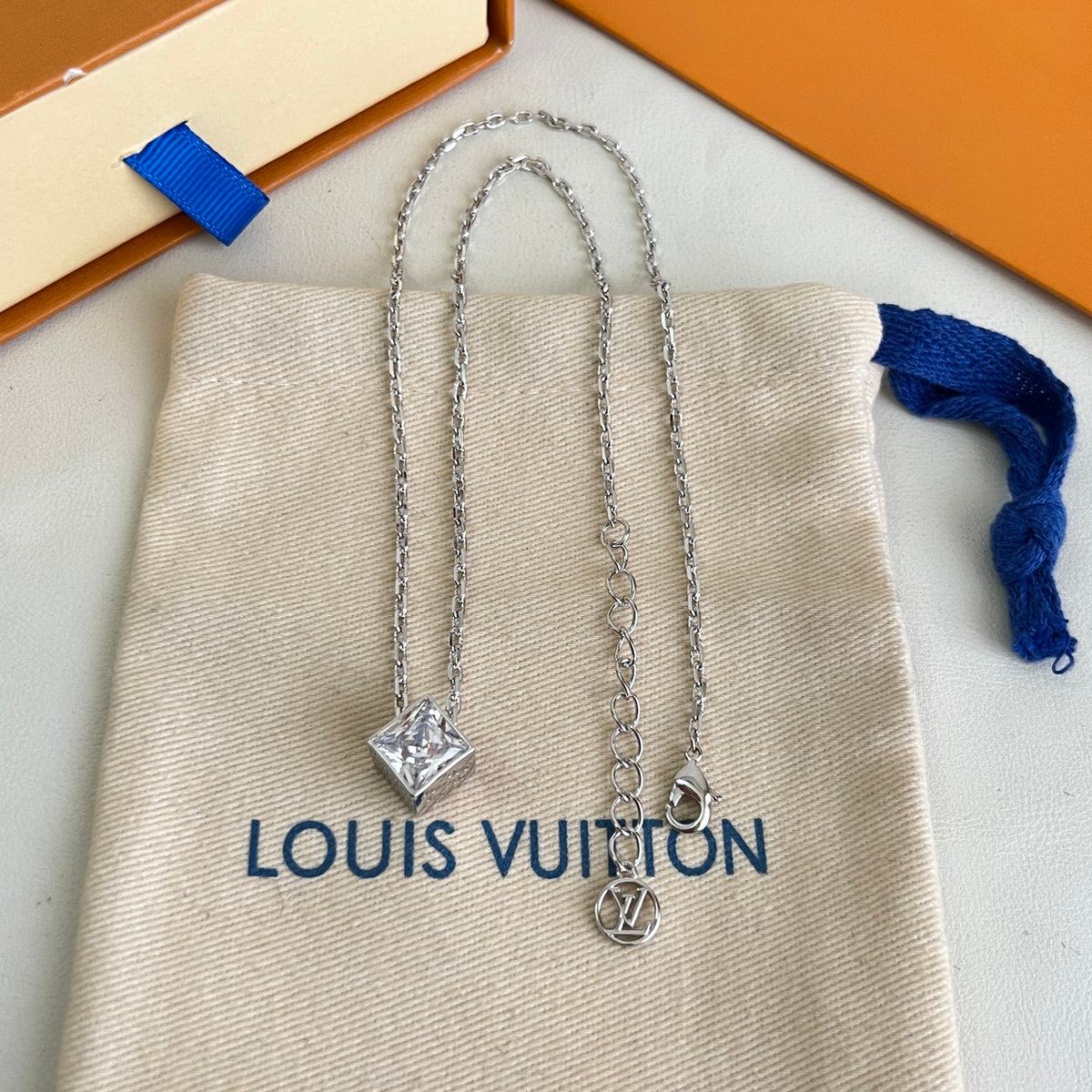 Louis Vuitton Silver-Tone Flower Pendant Necklace - album image 4