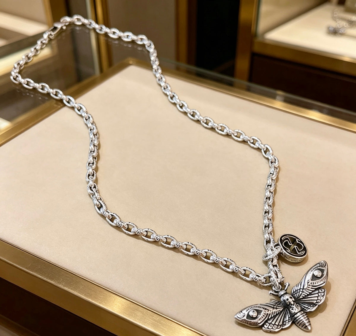 Gucci Anger Forest Interlocking G Antiqued Chain Necklace - album image 5