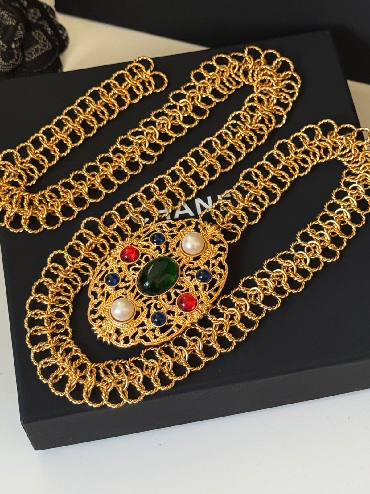 Chanel Gold-Tone Green Cabochon Chain Belt - album image 3