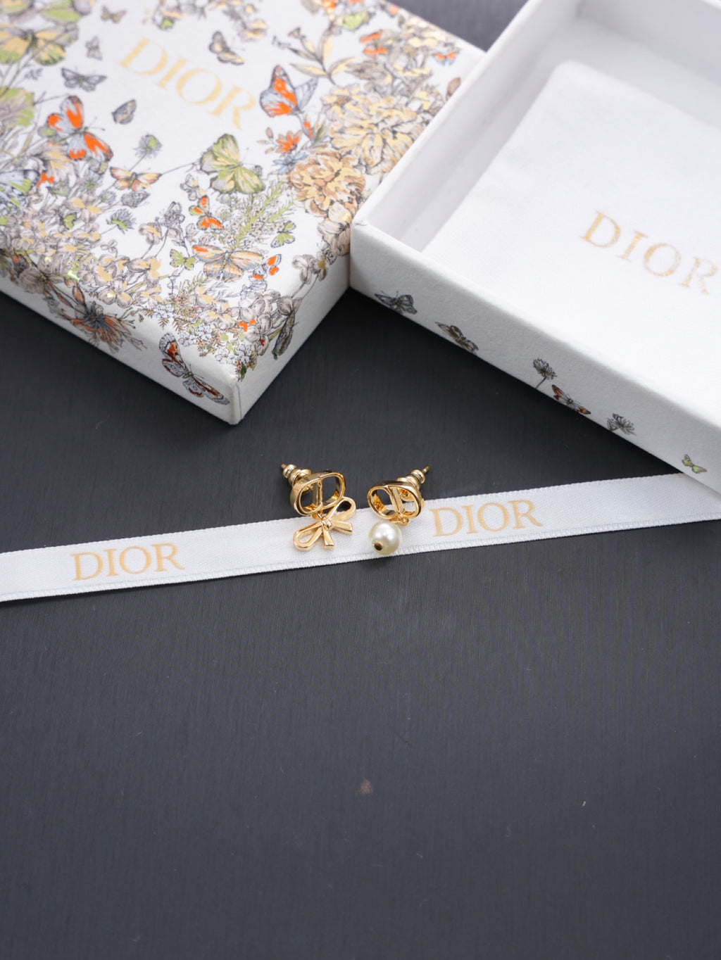 Dior Pearl-Look Ribbon Drop Earrings - product image 3