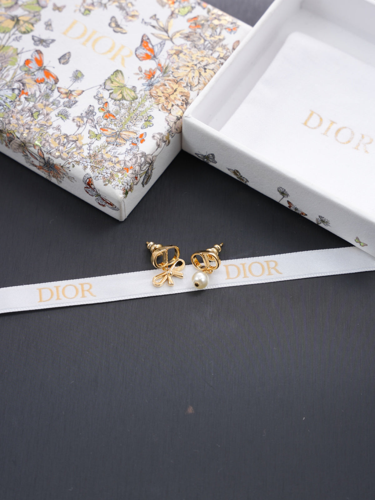 Dior Pearl-Look Ribbon Drop Earrings - product image 3