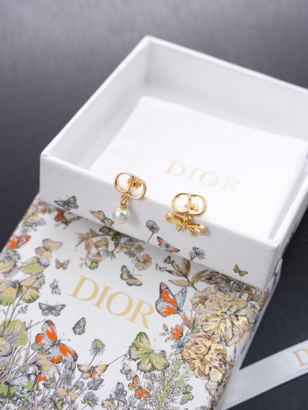 Dior Pearl-Look Ribbon Drop Earrings - product image 4