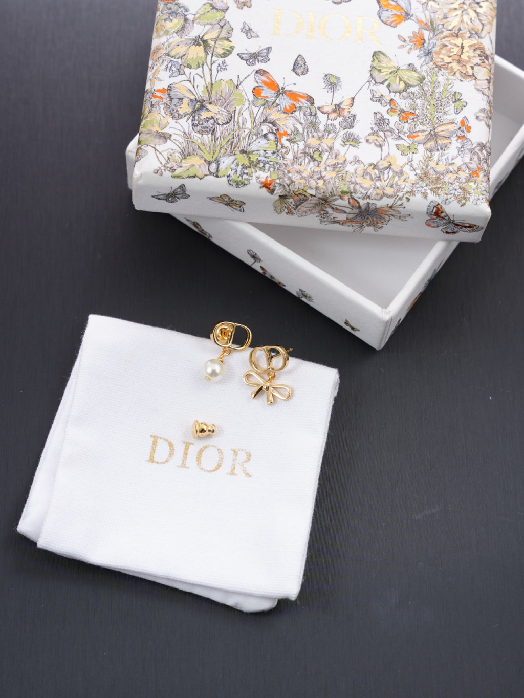 Dior Pearl-Look Ribbon Drop Earrings - product image 5