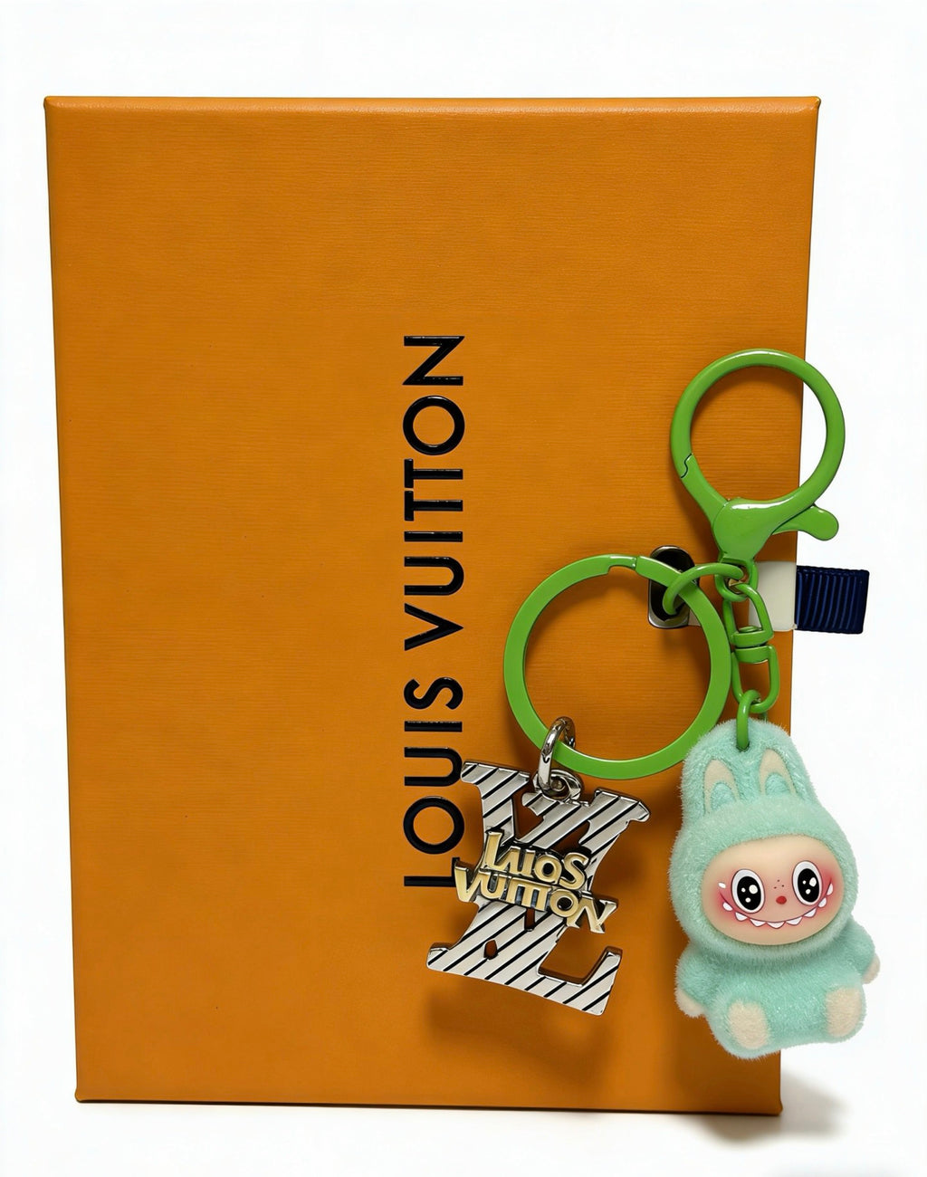 Louis Vuitton Green Character Keychain with Ring and Star Charm - album image 3