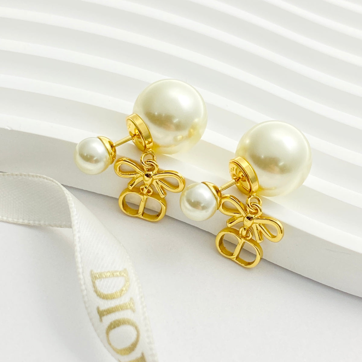 Dior CD Bow Double-Pearl-Look Earrings - product image 7