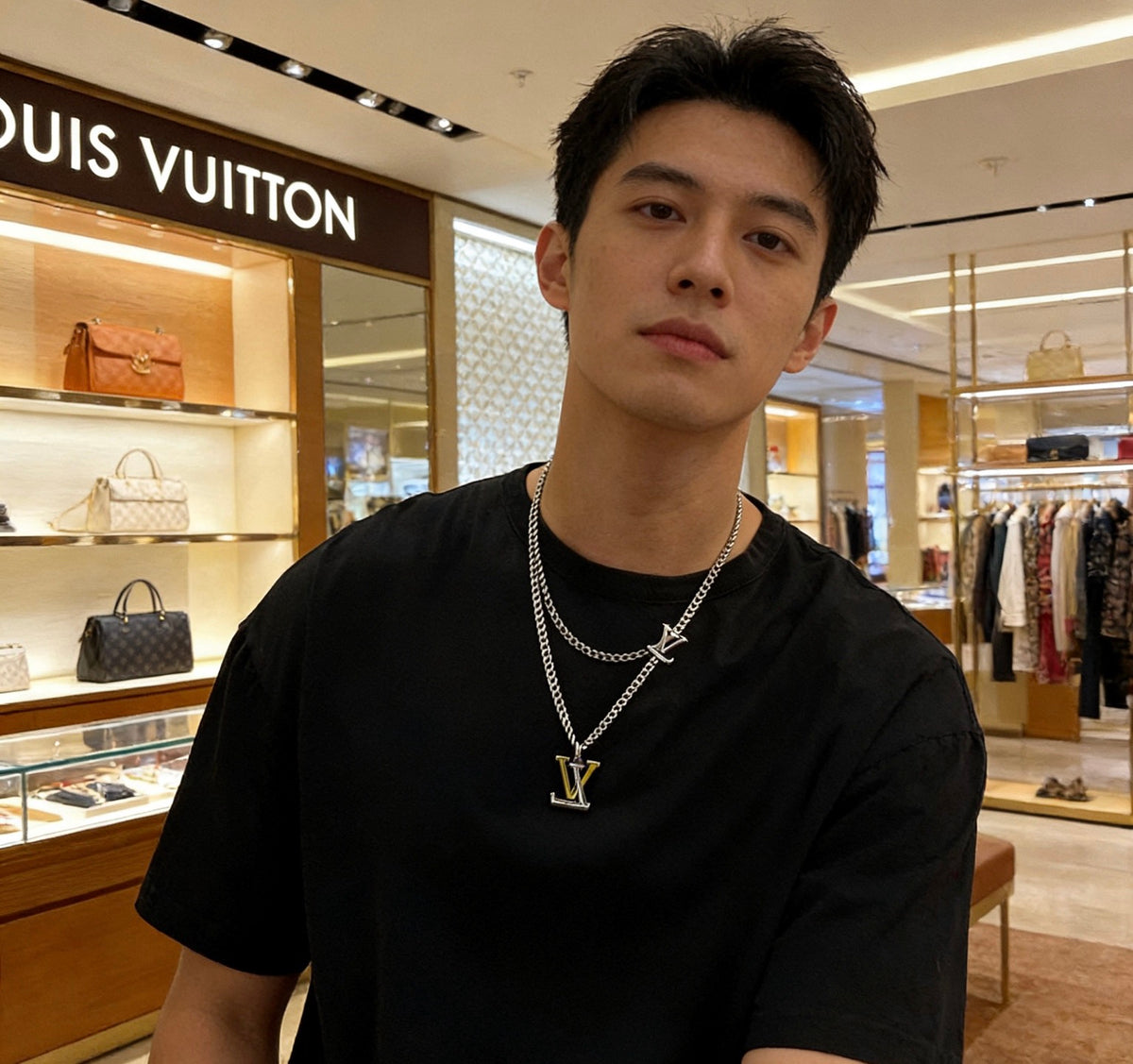 Louis Vuitton Silver-Tone Antiqued Chain Necklace - album image 4