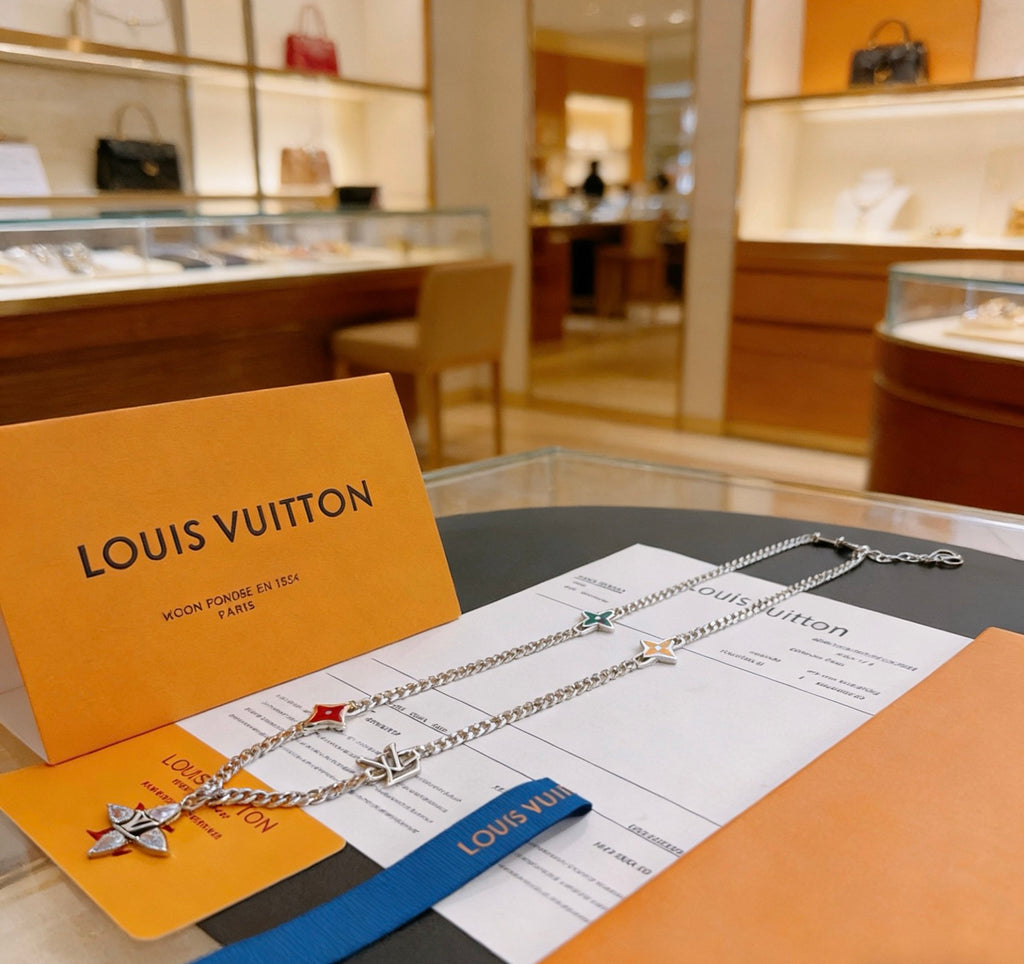 Louis Vuitton Silver-Tone Antiqued Chain Necklace - album image 3