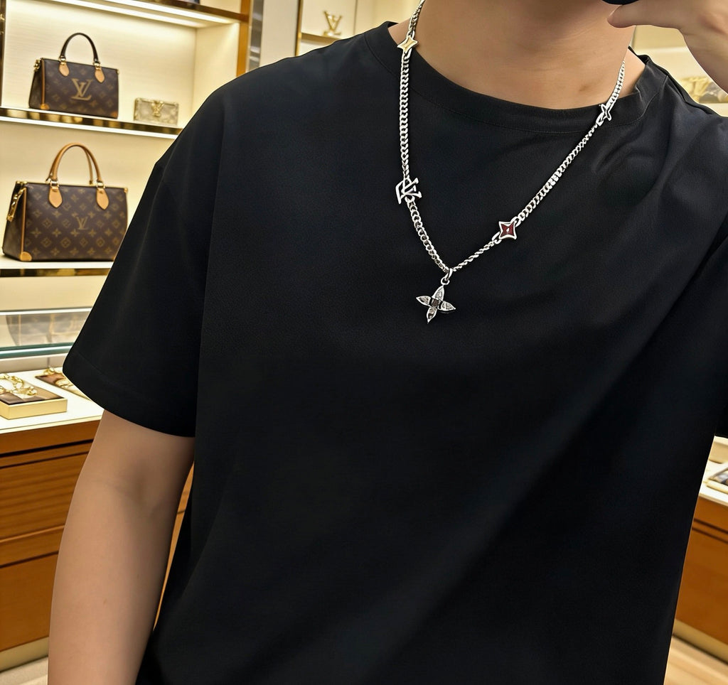 Louis Vuitton Silver-Tone Antiqued Chain Necklace - album image 4