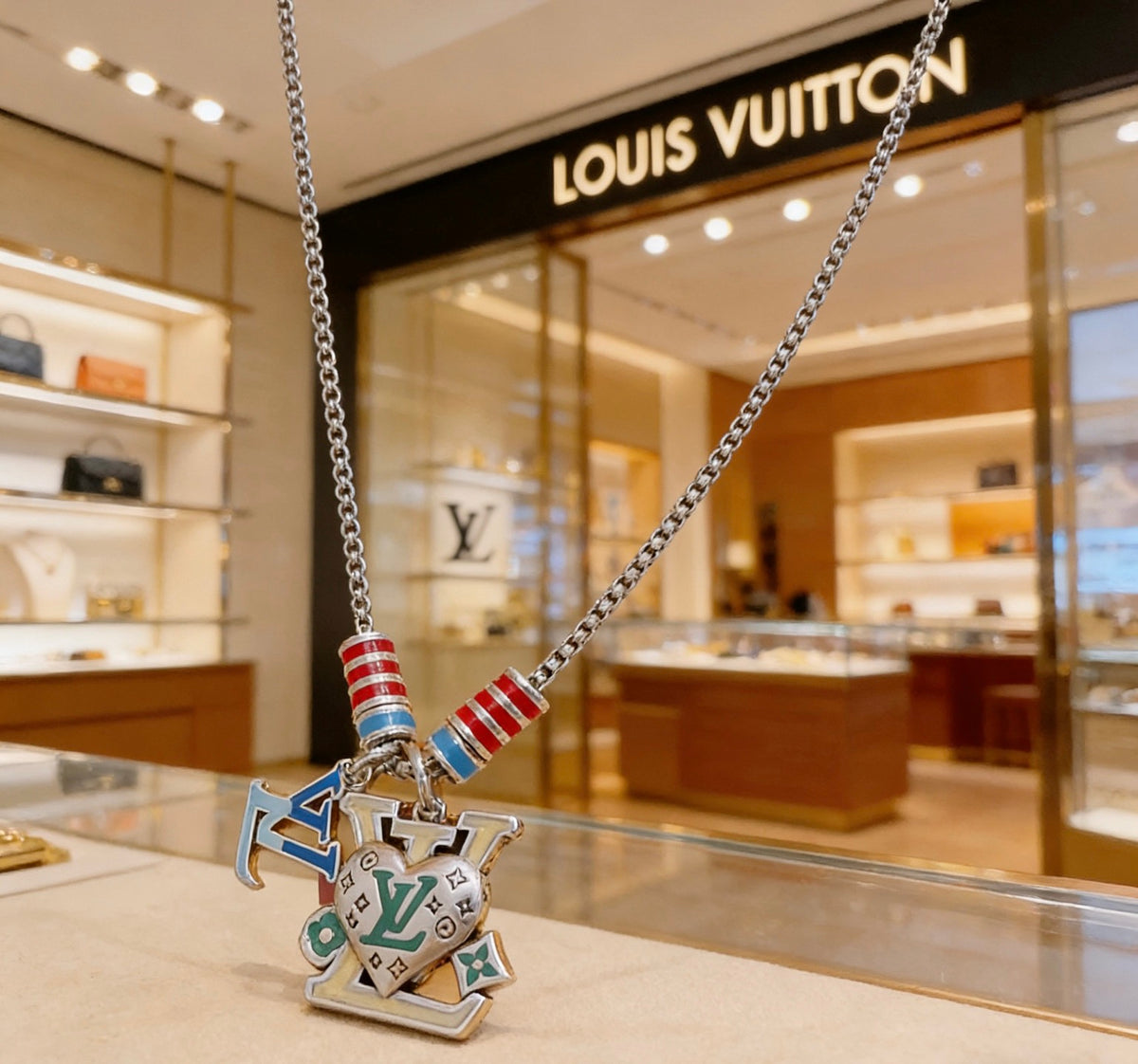 Louis Vuitton Silver-Tone Antiqued Chain Necklace - album image 5