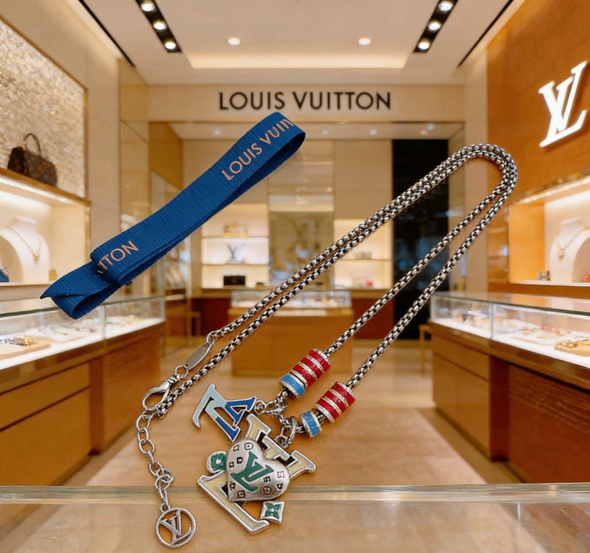 Louis Vuitton Silver-Tone Antiqued Chain Necklace - album image 6