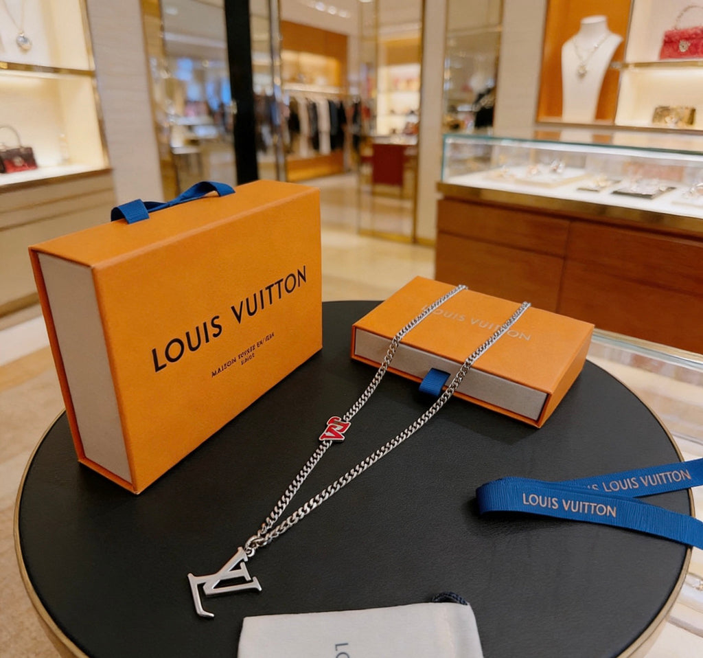 Louis Vuitton Silver-Tone Antiqued Chain Necklace - album image 6
