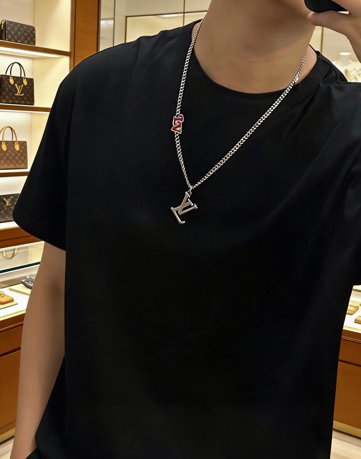 Louis Vuitton Silver-Tone Antiqued Chain Necklace - album image 4