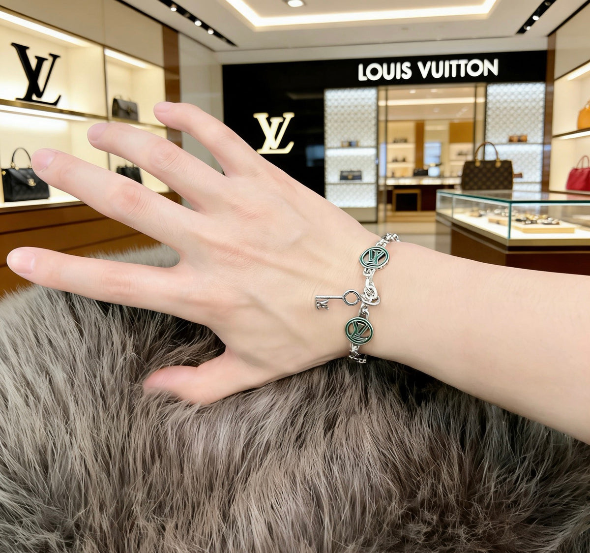Louis Vuitton Silver-Tone Antiqued Cuban Link Chain Bracelet - album image 7
