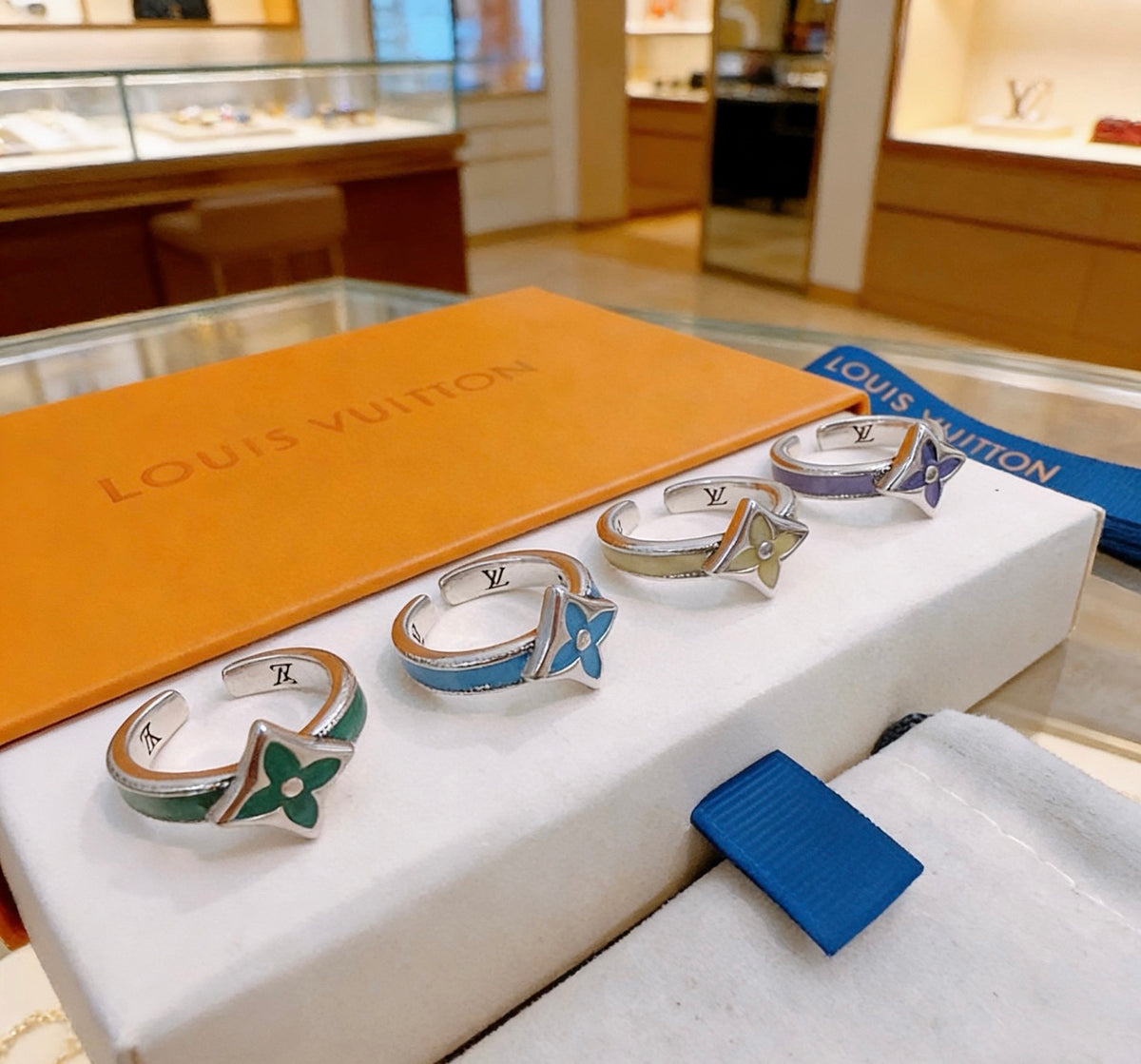 Louis Vuitton Silver-Tone Antiqued Ring - album image 2