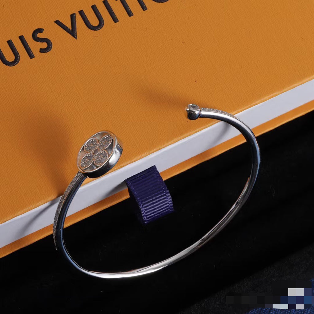 Louis Vuitton Clover Bangle - album image 7
