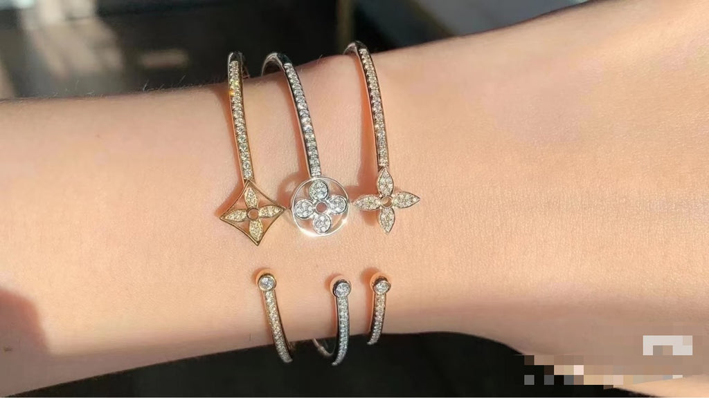 Louis Vuitton Clover Bangle - album image 9