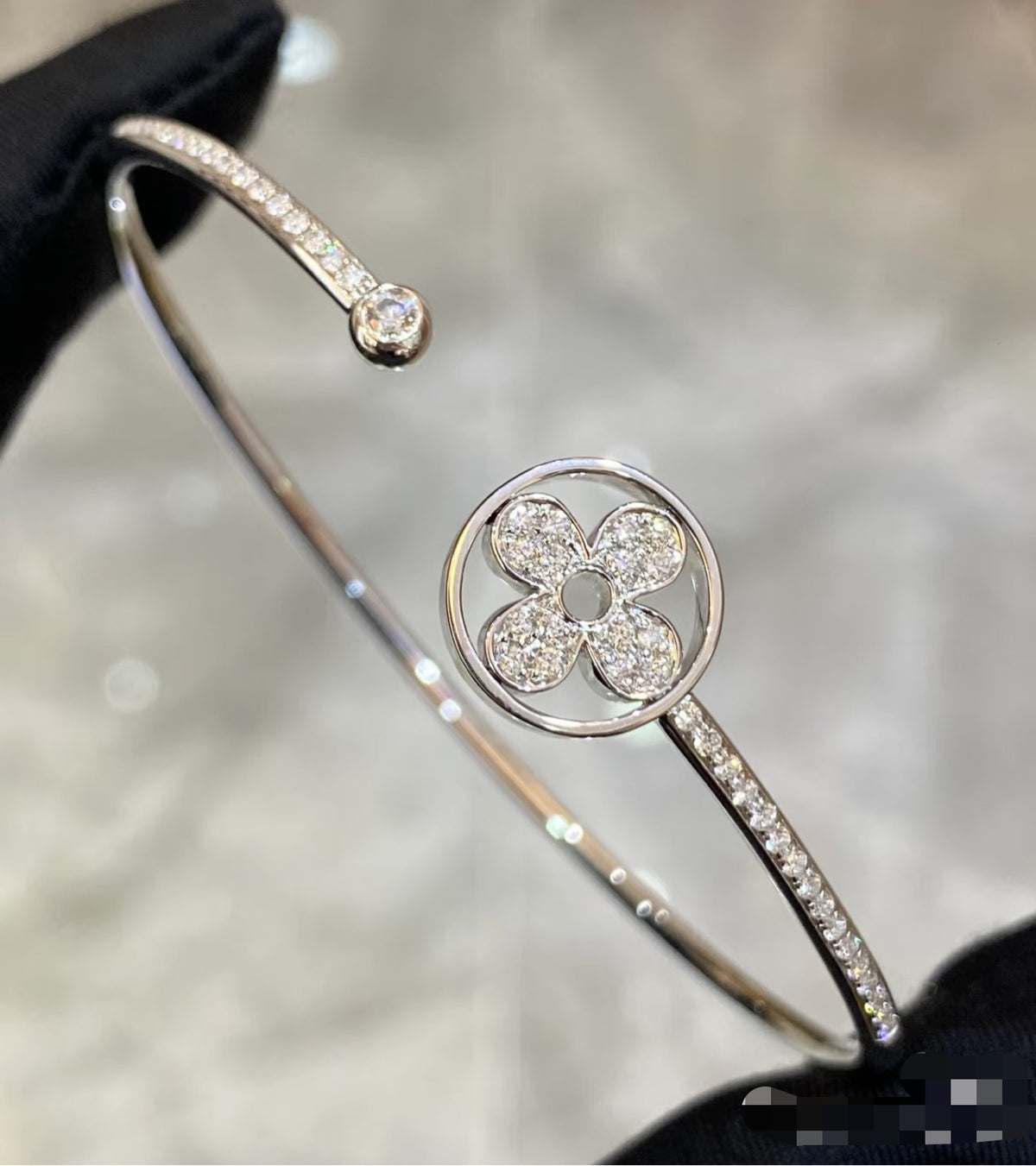 Louis Vuitton Clover Bangle - album image 2