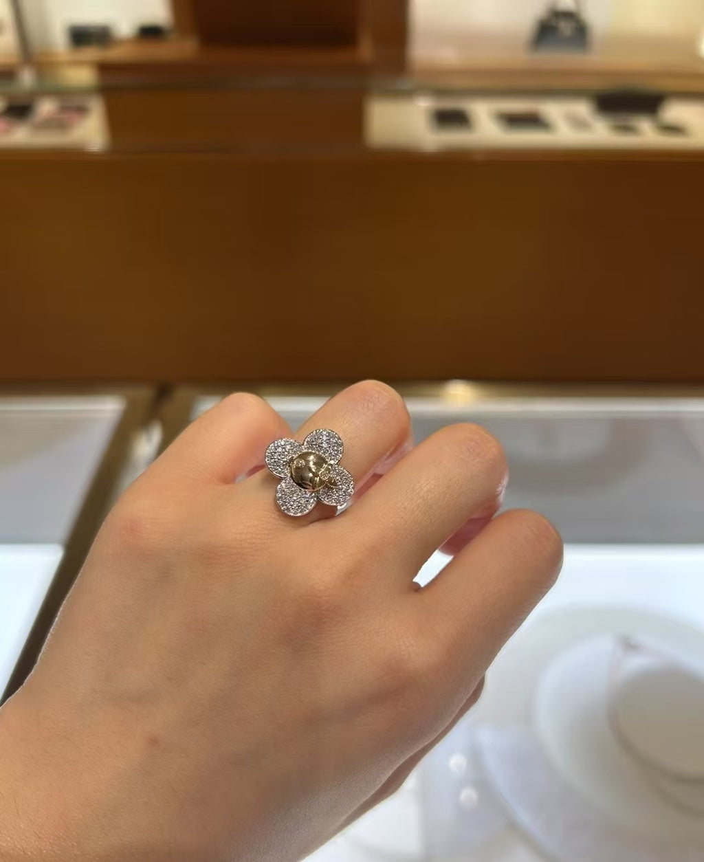 Louis Vuitton Sunflower LV Letter Open Ring - album image 2