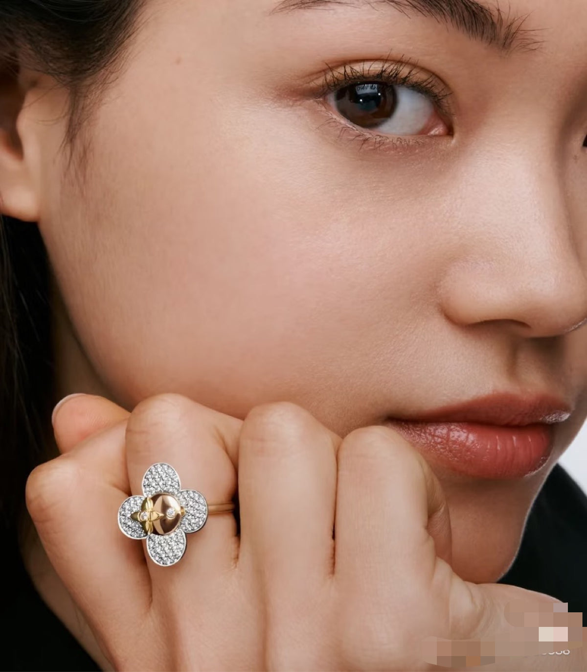 Louis Vuitton Sunflower LV Letter Open Ring - album image 1