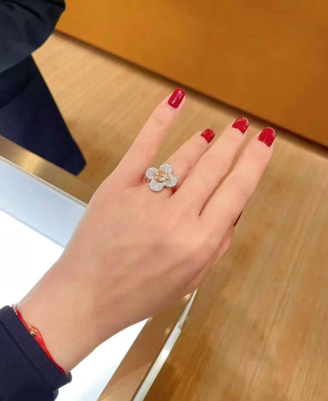 Louis Vuitton Sunflower LV Letter Open Ring - album image 3