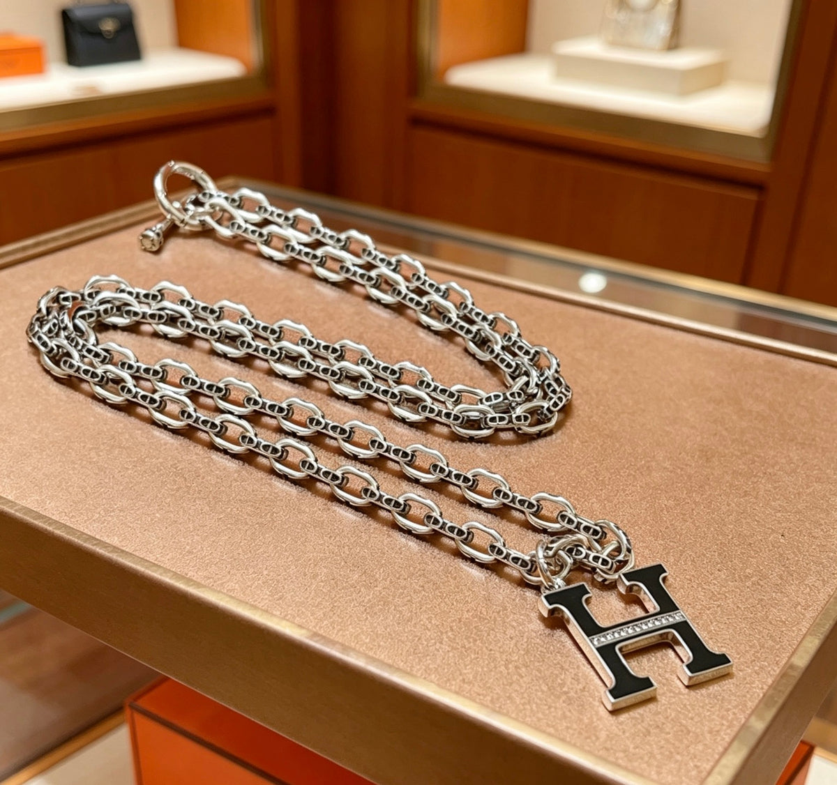Hermès Silver-Tone H Pendant Oval-Chain Necklace - album image 1