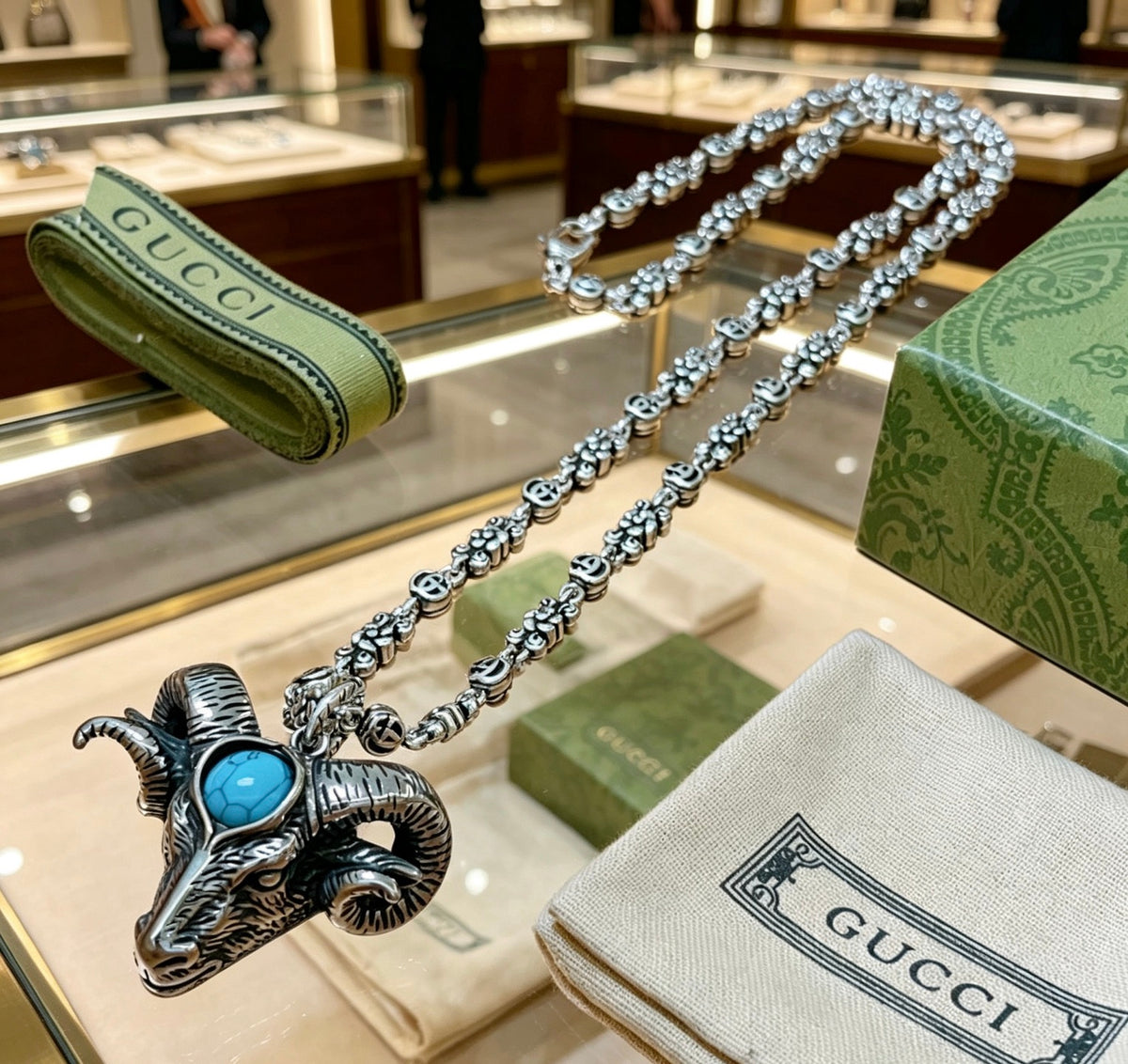 Gucci Anger Forest Interlocking G Pendant Antiqued Chain Necklace - album image 8