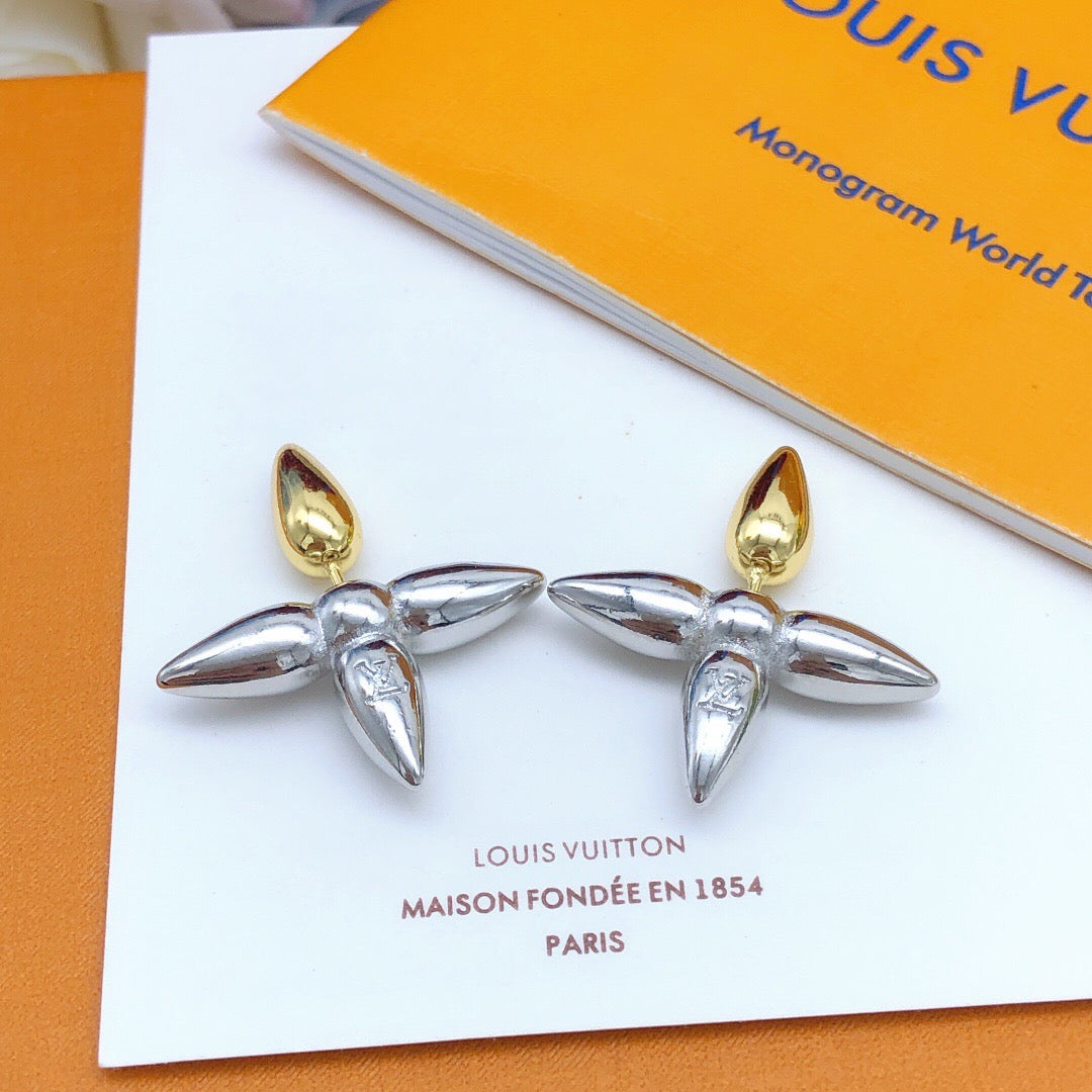 Louis Vuitton Two-Tone Monogram Polished Earrings - album image 2