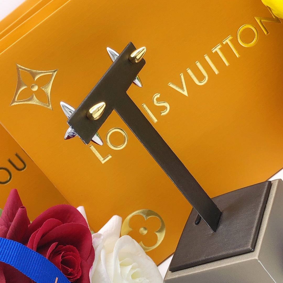 Louis Vuitton Two-Tone Monogram Polished Earrings - album image 6