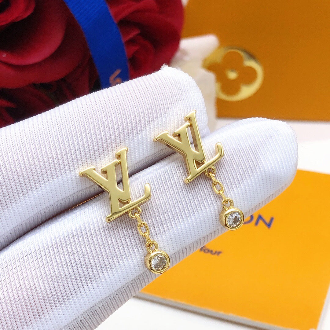 Louis Vuitton LV Letter Tassel Polished Earrings - album image 4