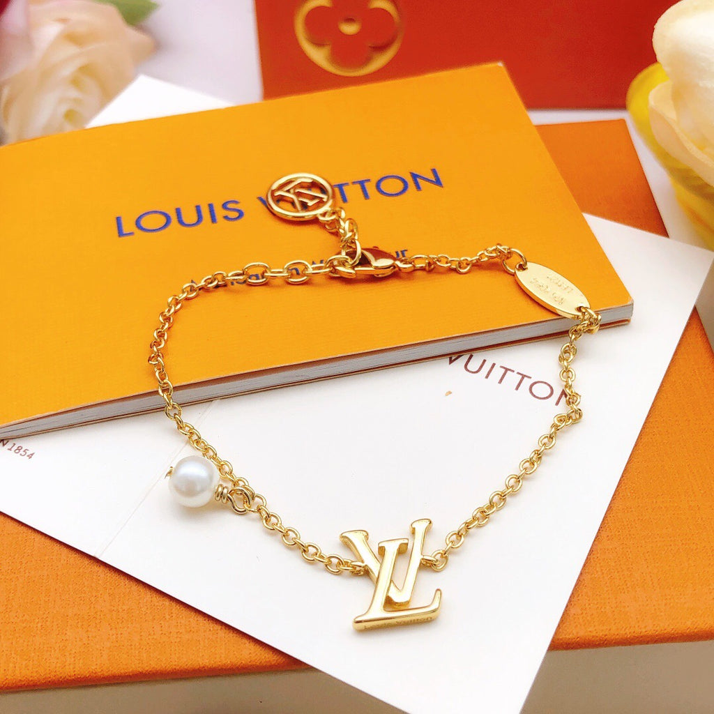 Louis Vuitton Pearl Bracelet - album image 2