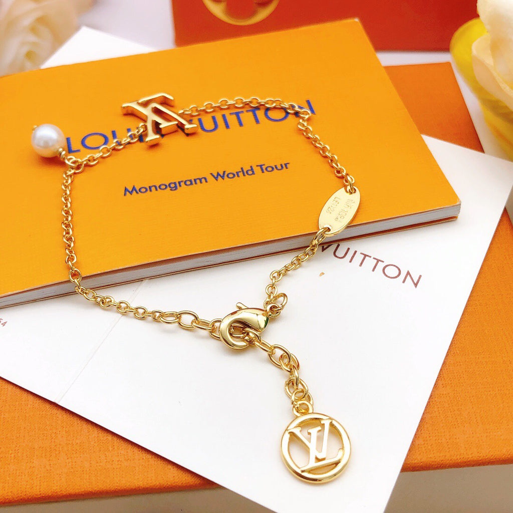 Louis Vuitton Pearl Bracelet - album image 3