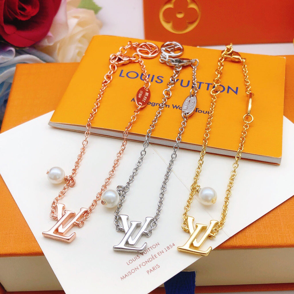 Louis Vuitton Pearl Bracelet - album image 4