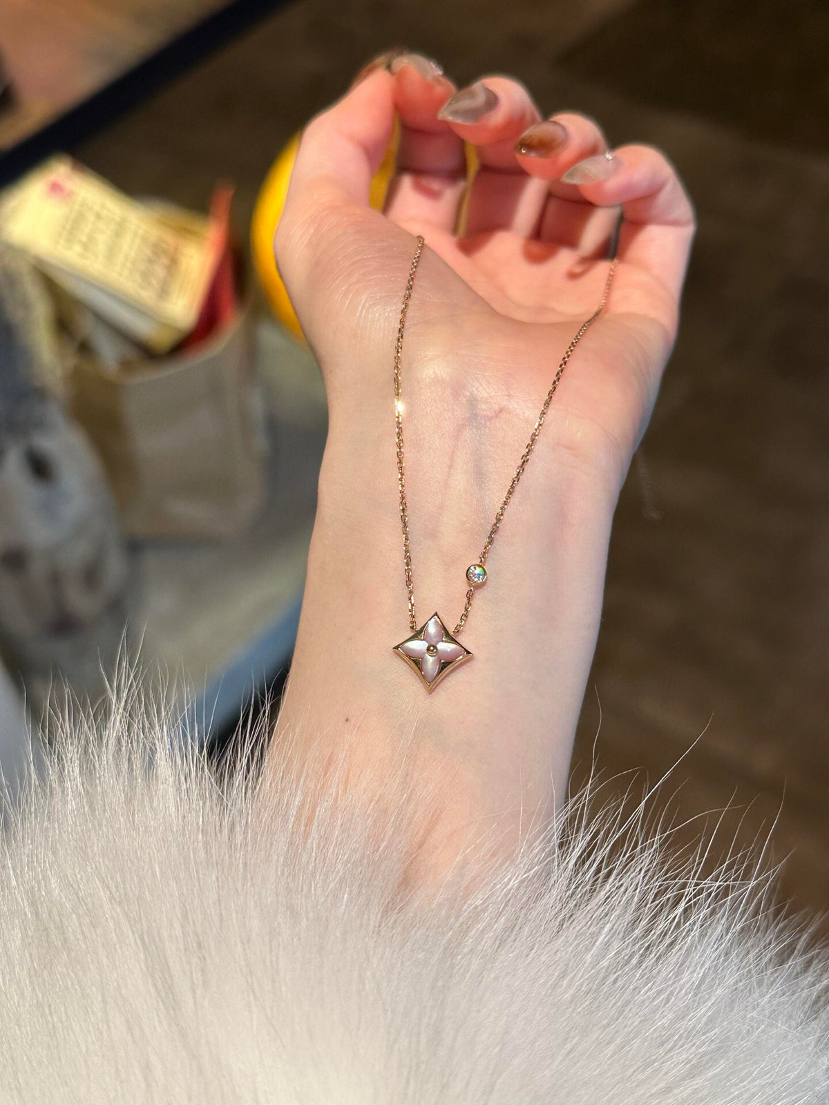 Louis Vuitton White Mother-of-Pearl Monogram Necklace - album image 8