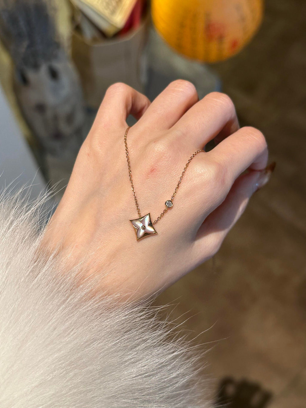 Louis Vuitton White Mother-of-Pearl Monogram Necklace - album image 10