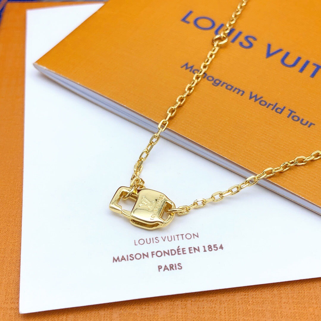 Louis Vuitton White Mother-of-Pearl Monogram Necklace - album image 5
