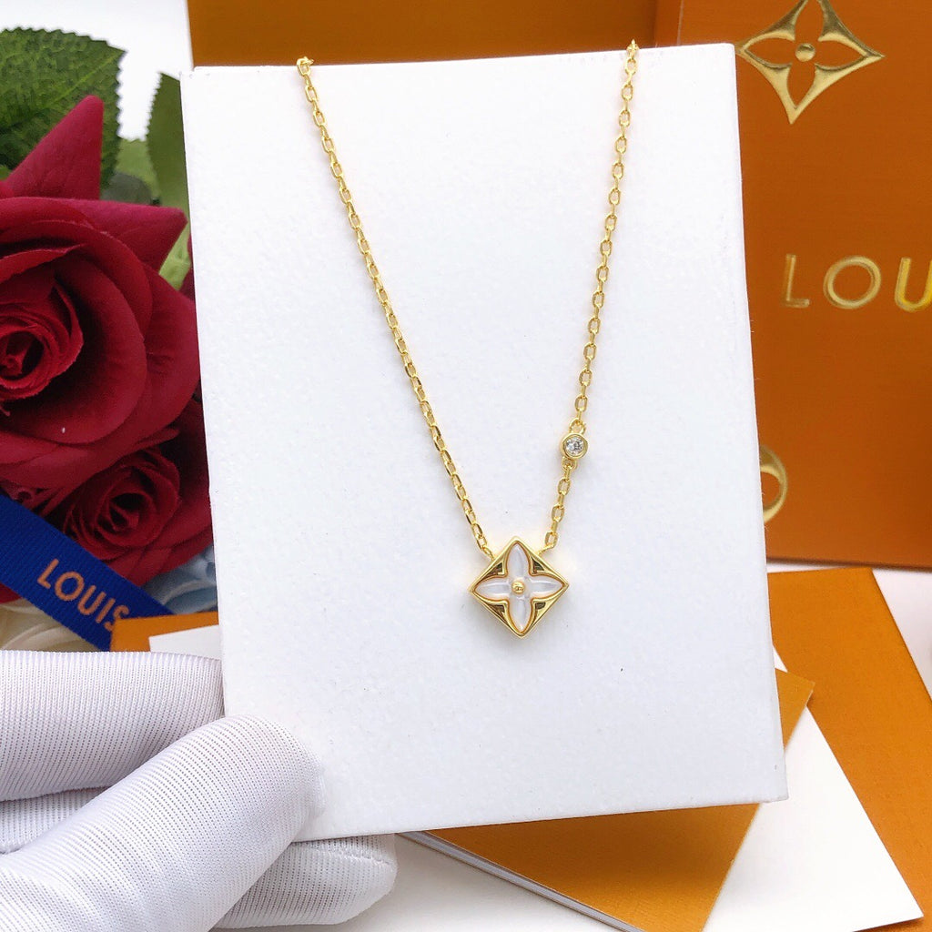 Louis Vuitton White Mother-of-Pearl Monogram Necklace - album image 6