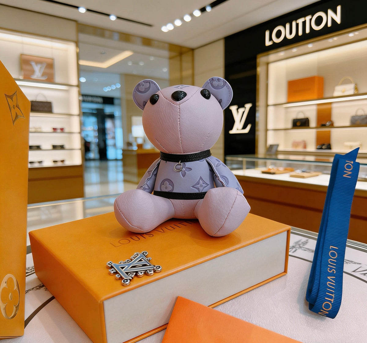 Louis Vuitton Lilac Monogram Bear Keychain - album image 4
