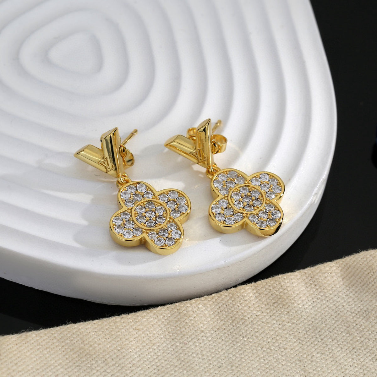 Louis Vuitton Crystal Flower Stud Earrings - album image 6