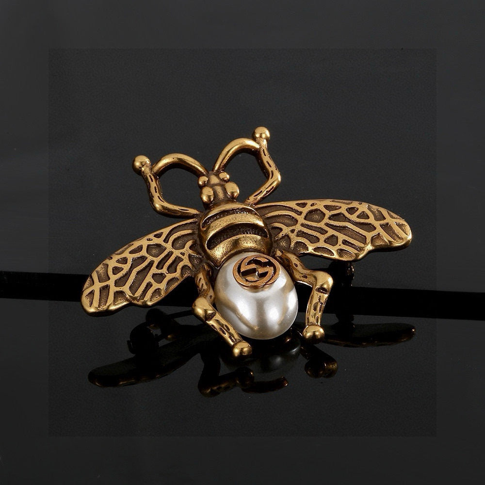 Gucci Gold-Tone Bee and Pearl Brooch - album image 3