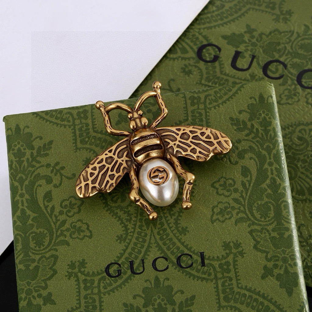 Gucci Gold-Tone Bee and Pearl Brooch - album image 1
