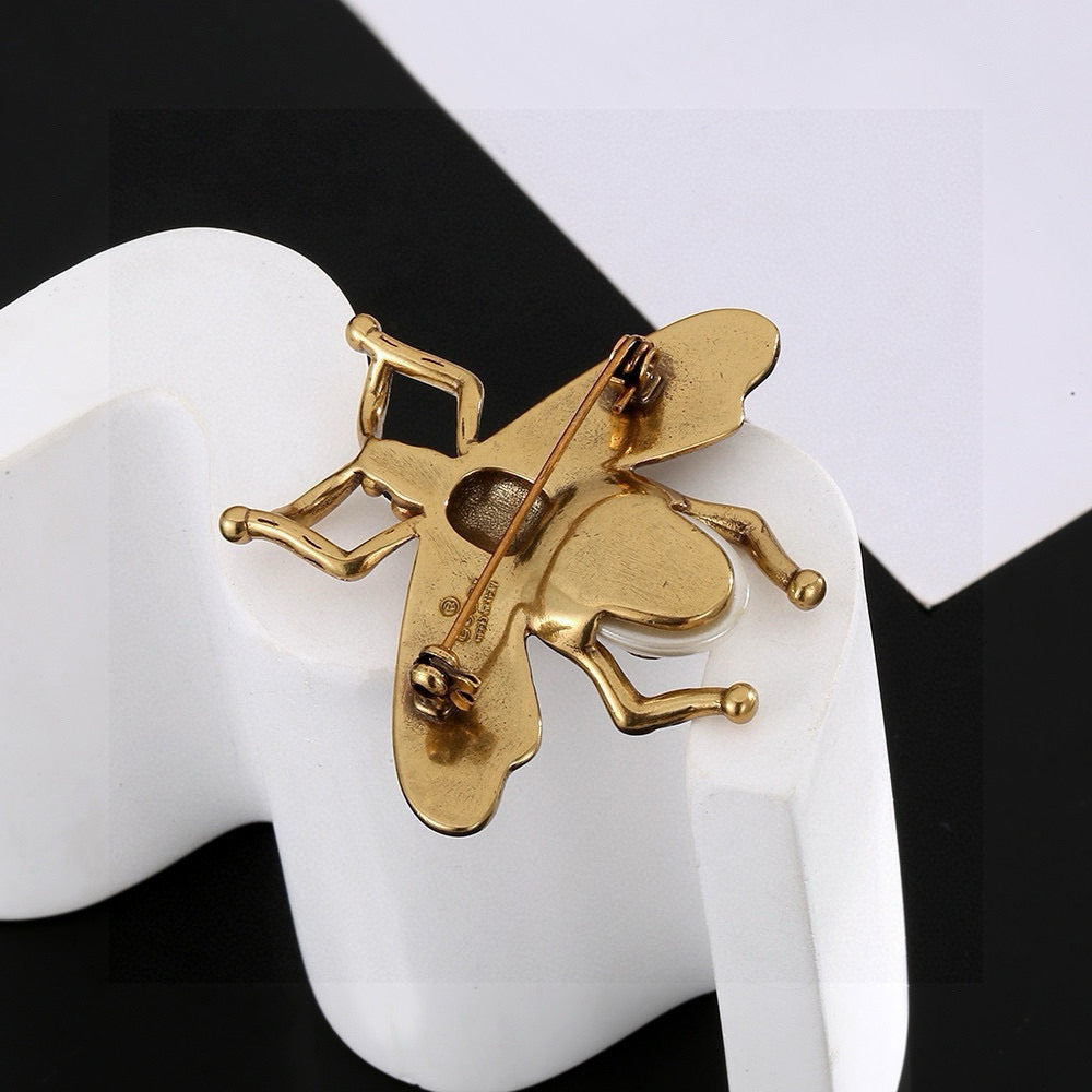 Gucci Gold-Tone Bee and Pearl Brooch - album image 6