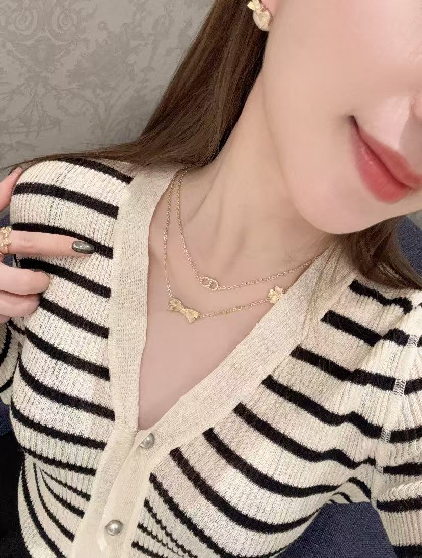 Dior Metallic Bow Pendant Necklace - product image 5