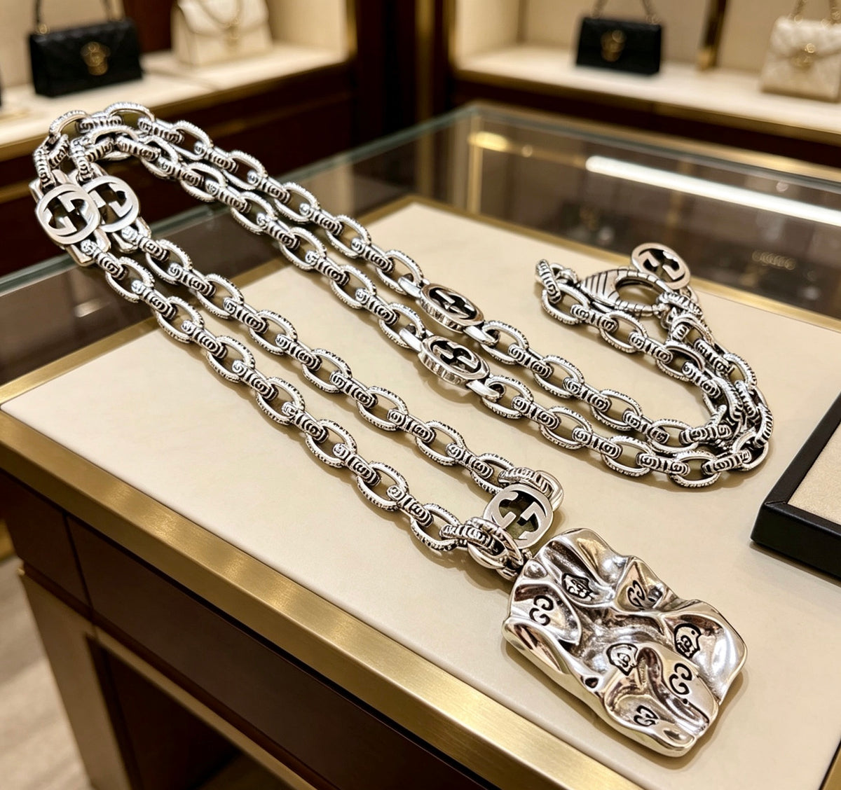 Gucci Anger Forest Interlocking G Antiqued Chain Necklace - album image 1