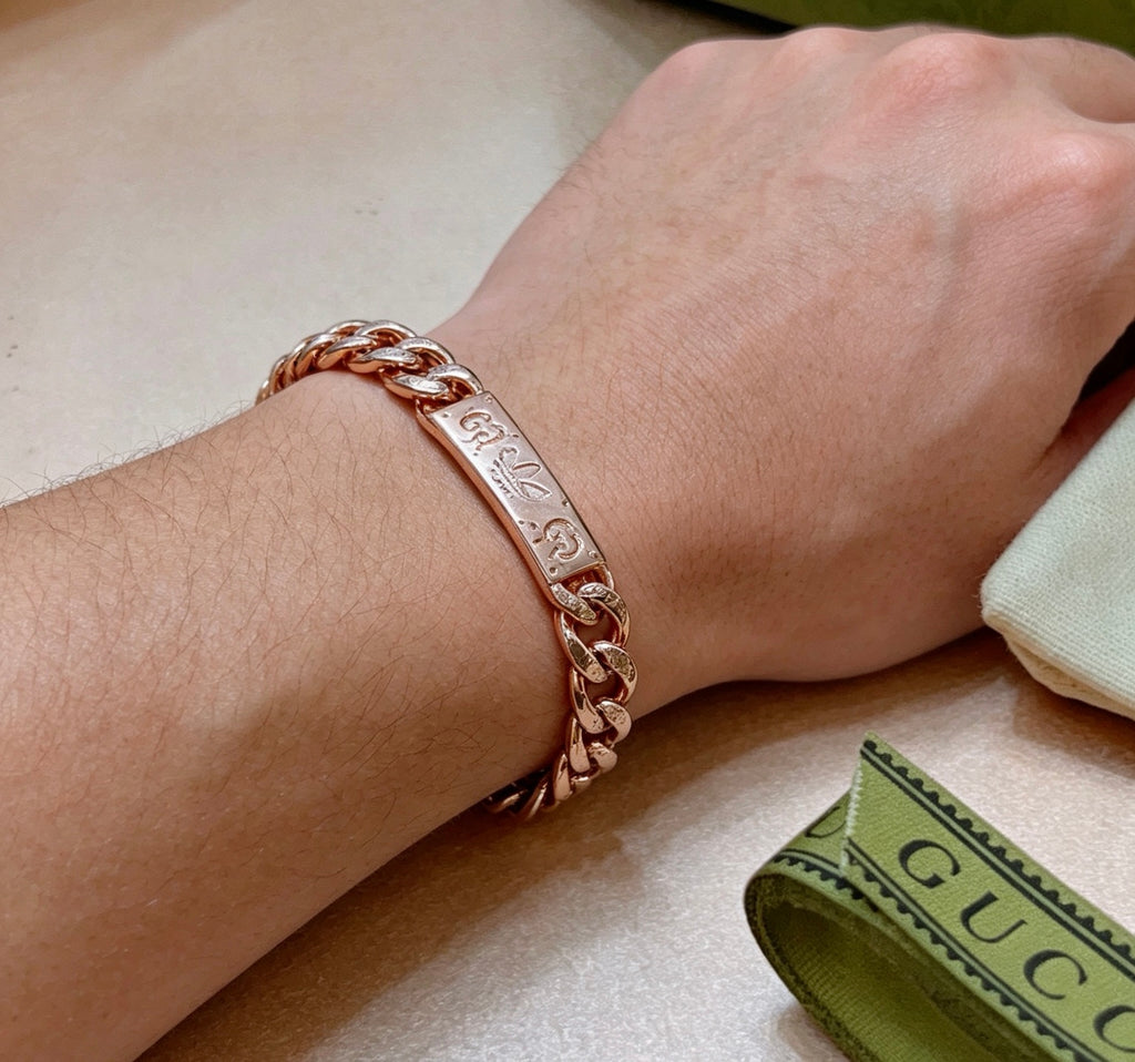 Gucci Rose Gold-Tone GUCCI Plaque Chain Bracelet - album image 6