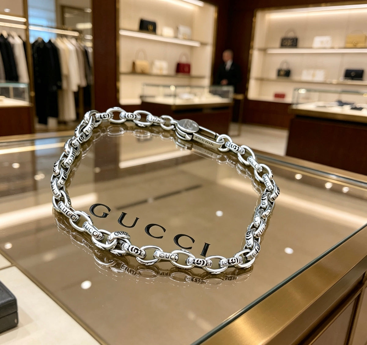 Gucci Anger Forest Interlocking G Antiqued Chain Bracelet - album image 7